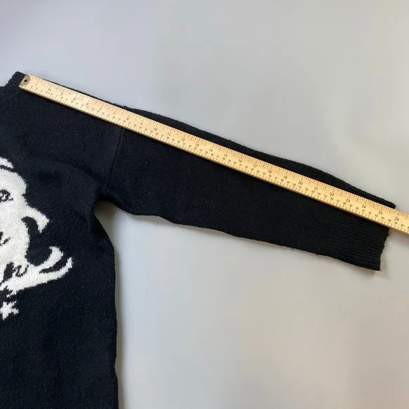 Women's Love & Legend Black & White Unicorn Crew Neck Sweater Plus 1X Fuzzy Soft - Picture 9 of 13